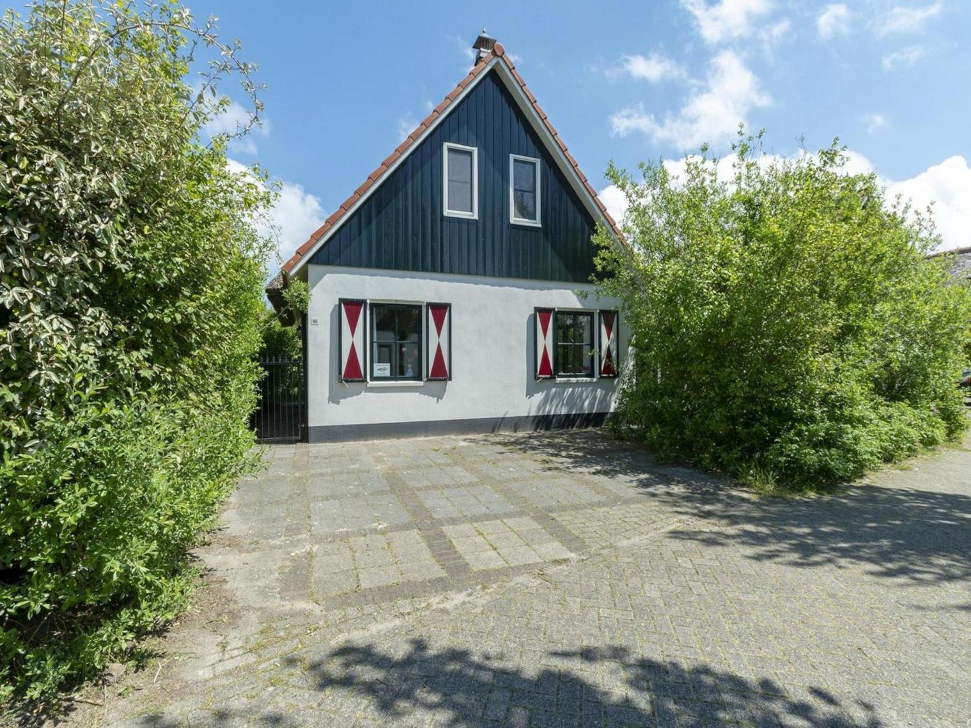 Holiday Villa With Fenced Garden Callantsoog Exterior photo